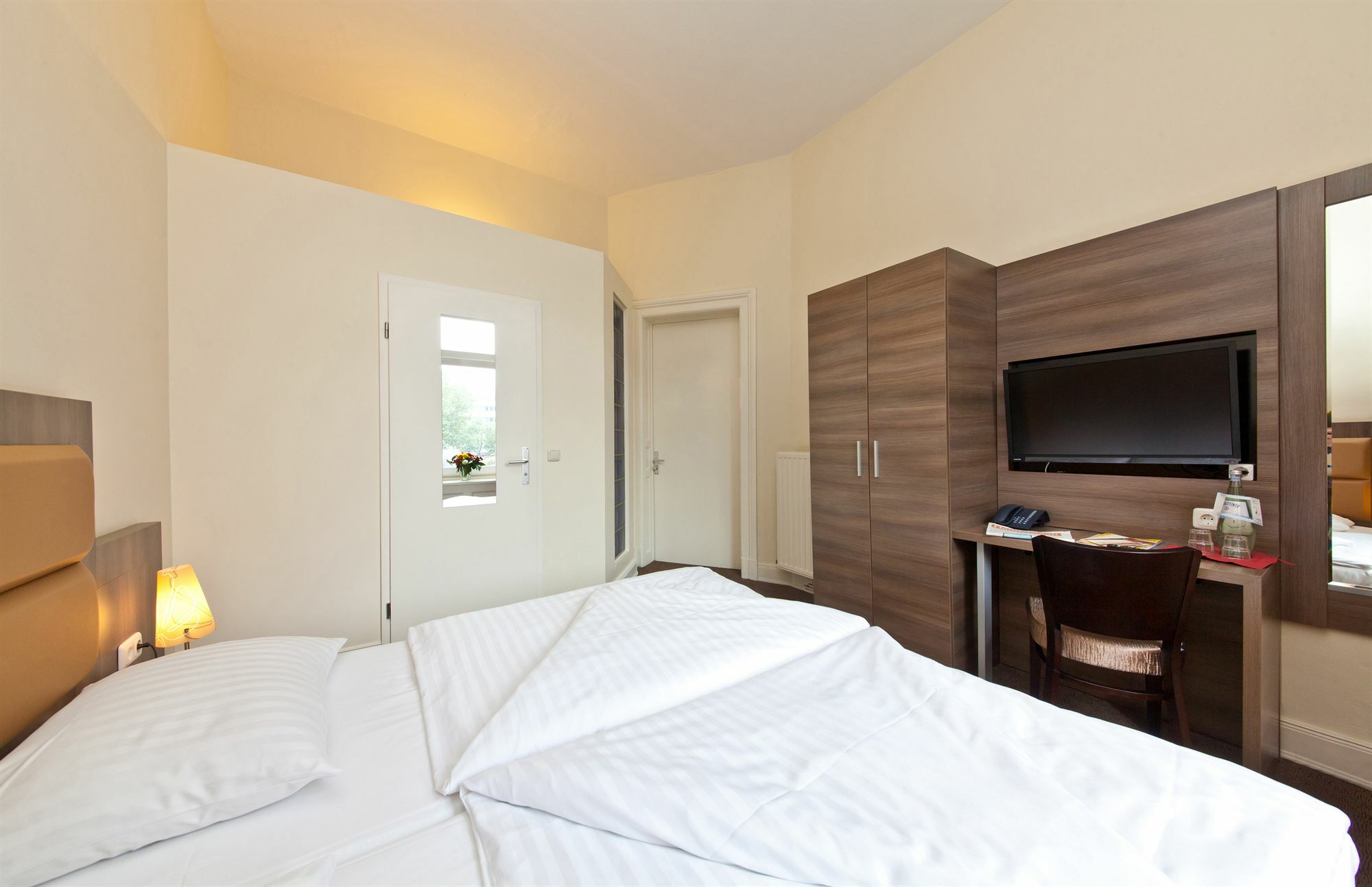 Hotel Koenigshof ハンブルク エクステリア 写真