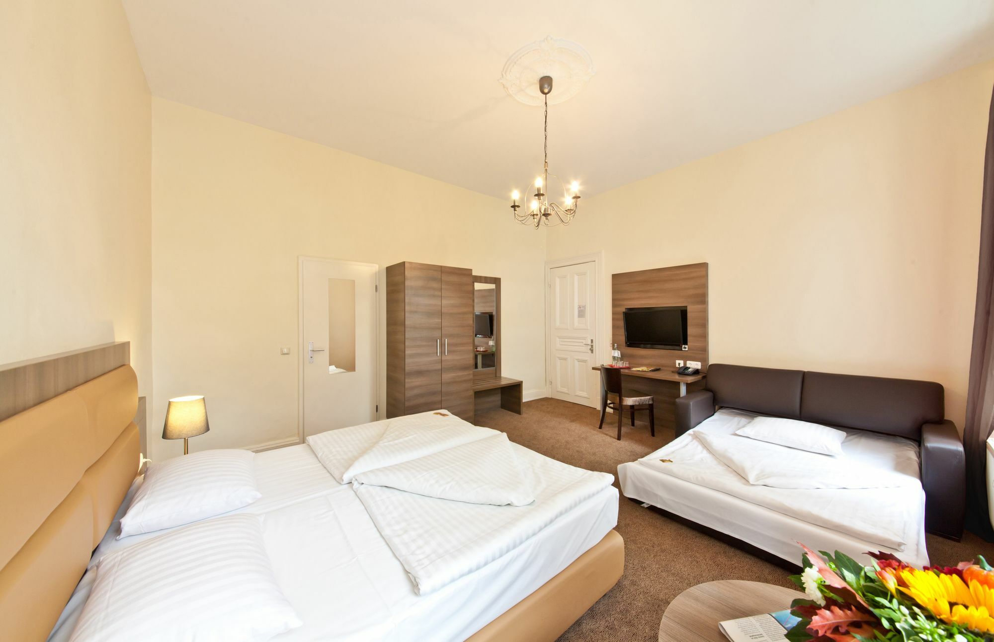 Hotel Koenigshof ハンブルク エクステリア 写真